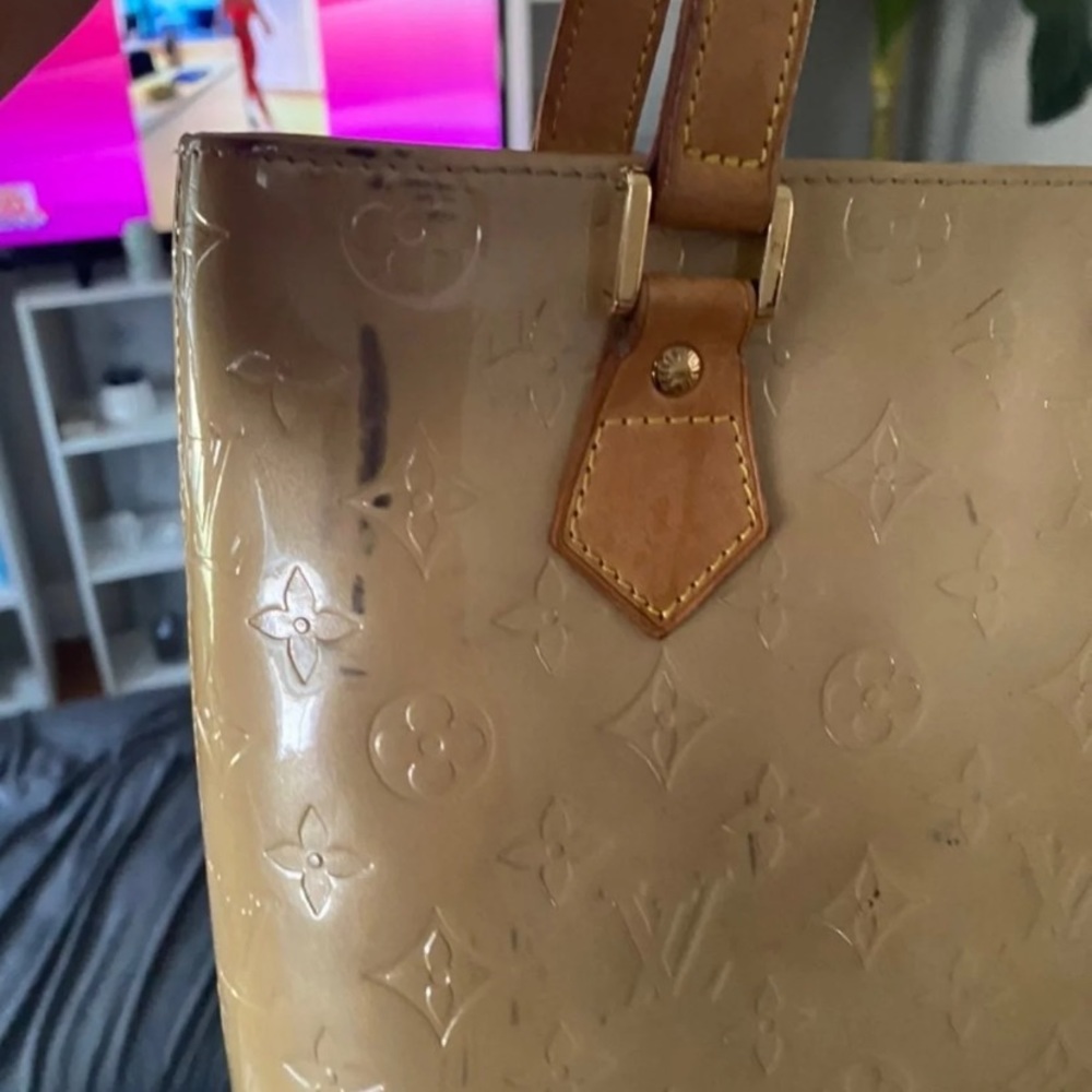LV Vernis  Houston Tote - Picture 4 of 11